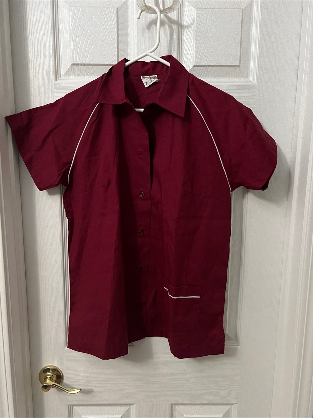 Short-Sleeve King Louie Bowling Shirt in Burgundy